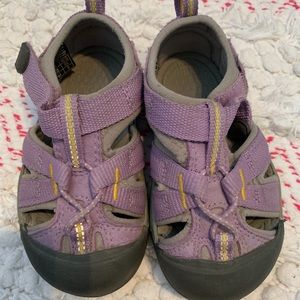 Toddler Size 6 Keen Sandals